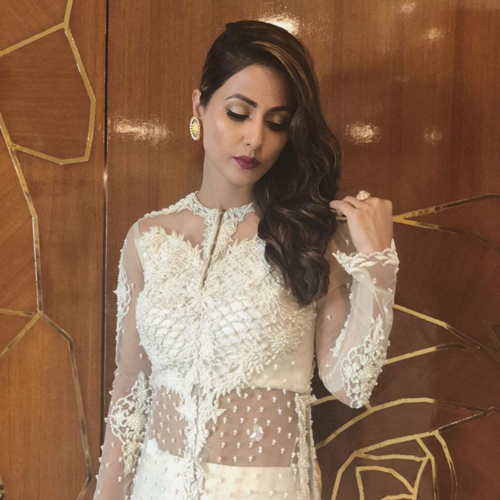 Hina Khan Becomes First Tv Actress To Be Invited India Day 