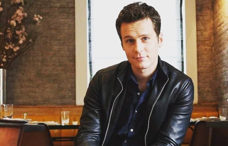 Jonathan Groff Gay, Height, Age, Net worth, and Partner