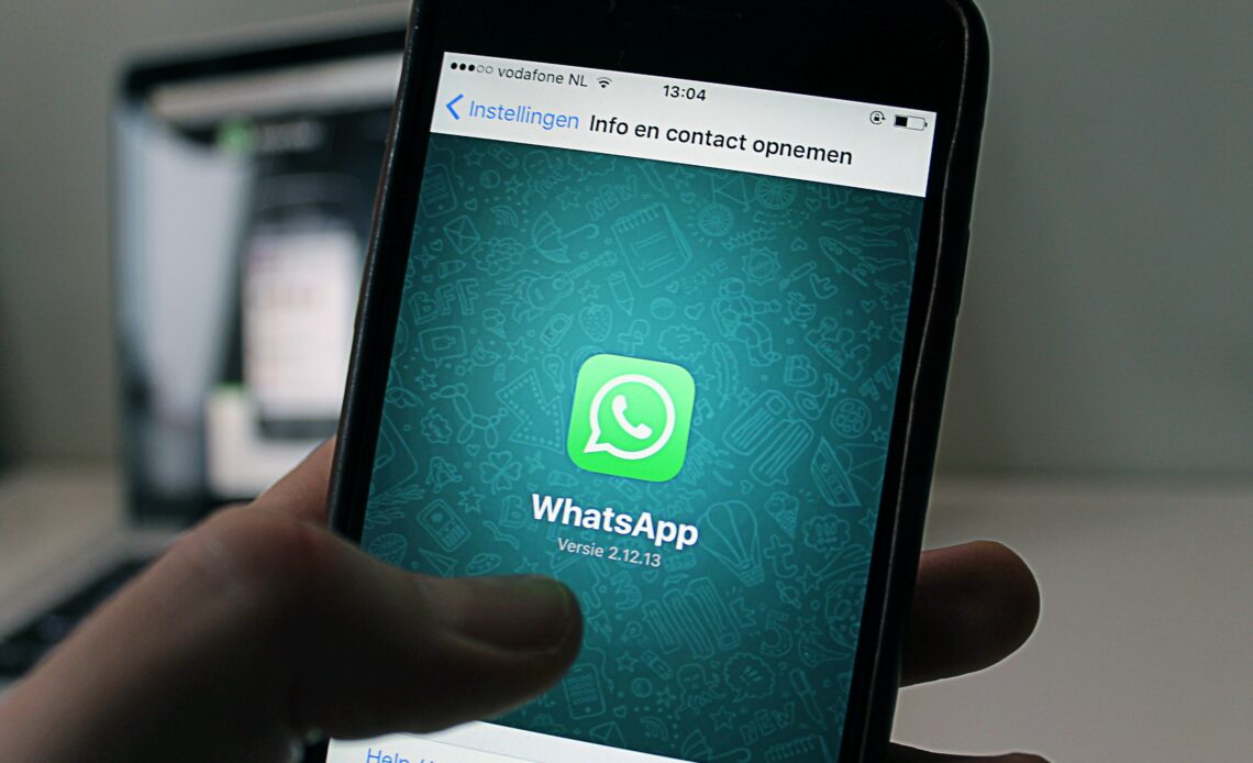 Guide to transfer Whatsapp from Android to iPhone 15